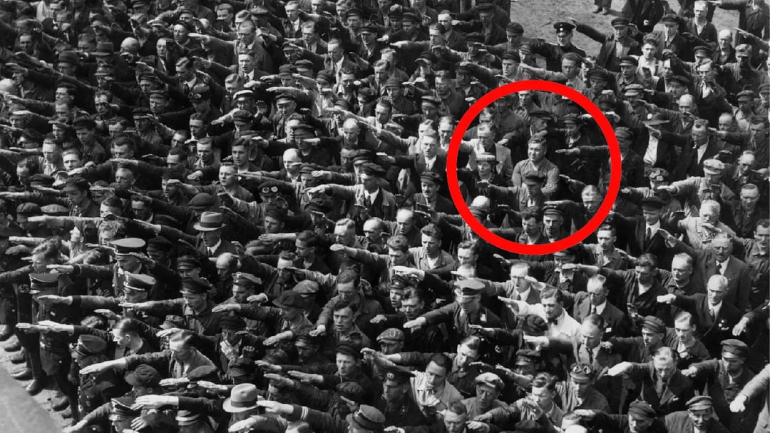 August-Landmesser-Almanya-1936-rot-169